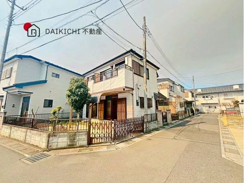 Many convenient commercial facilities nearby! Convenient for sudden shopping♪