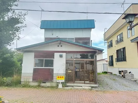 [5 minutes on foot from Higashi-Asahikawa Station!] A 4SLDK house combining convenience and spaciousness♪
