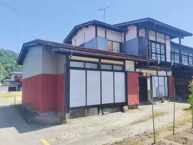 Murayama City, Tatekawafueda 1-chome (Murayama Station) 2-story building 4DK
