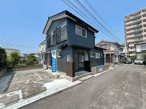Used single-family home in Miyazaki City, Otsuka Town, Miyata
