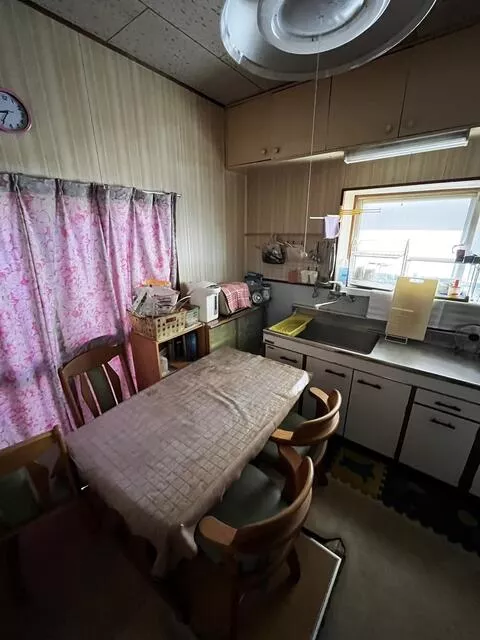 Kakamigahara City, Naka Higashi Shinmachi 2-chome (Rokkaku Station) 2-story 4DK