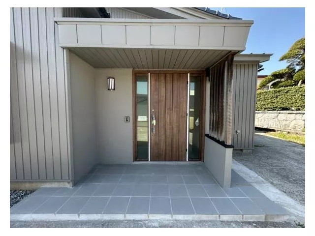 [Open House] Interior and exterior renovation completed / Water facilities replacement / Parking for 4 cars available / Walking distance to Keida Elementary School