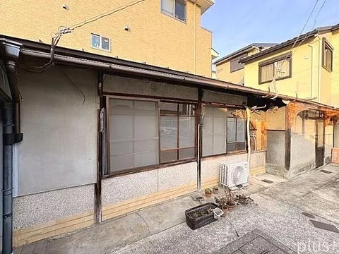 Used single-family home in Dojo-machi, located at the end of an alley