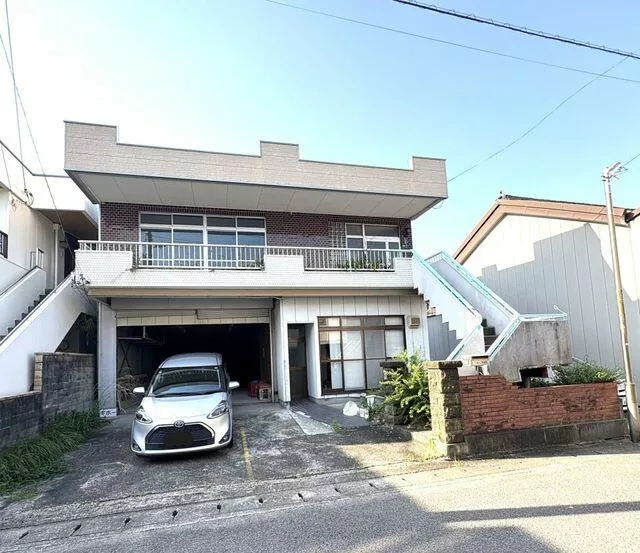 Komatsushima City, Matsushima Town (Minami-Komatsushima Station) 2-story 9LDK