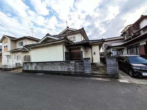 [Same-day response available] Bright wide corridor♪ Spacious layout with 6DK and many rooms