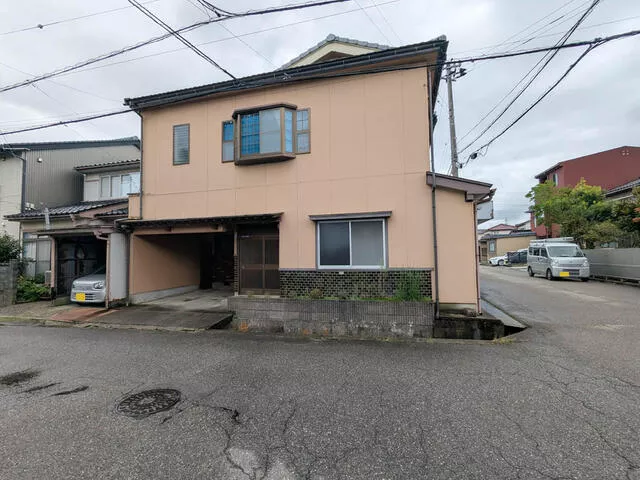Takaoka City, Ishise (Etchu Nakagawa Station) 2-story 7K