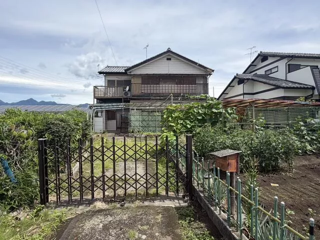 Takasaki City Nakazato Town (Gunma Sosha Station) 2-story 7DK