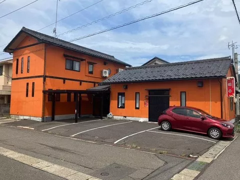 Takai Real Estate☆ Storefront residential property in Toba, Sabae City! Good location with access to various directions!