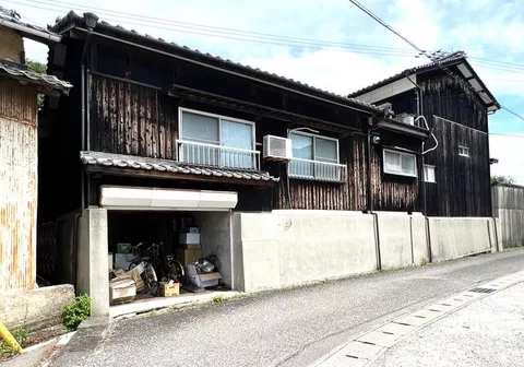 Kanonji City, Muromoto-cho (Kanonji Station) 2-story 7DK