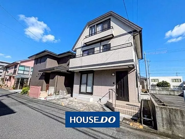 This is a used detached house by Daiwa House, located in Shinchi 1-chome, Shunan City.
