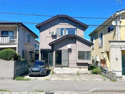 Open house held / Current sale until August 17