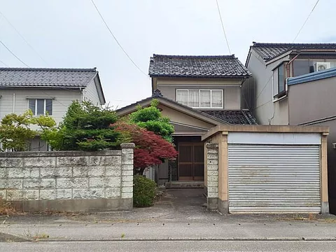 Used single-family home, Ainokaze Toyama Railway, Echikyu-Daimon Station, 16 minutes on foot