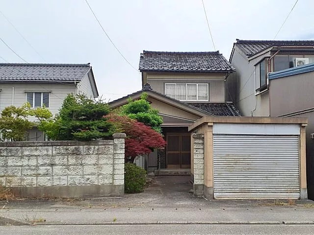 Used single-family home, Ainokaze Toyama Railway, Echikyu-Daimon Station, 16 minutes on foot