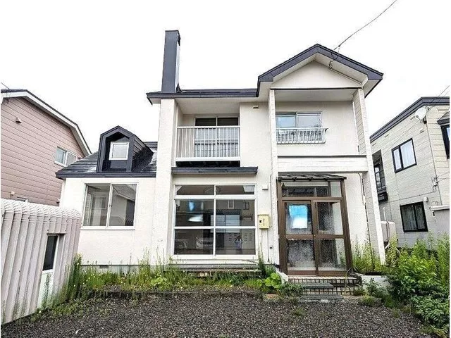 Spacious land for a comfortable lifestyle. A reasonably priced used house has appeared in Ebetsu City, Mihara-dai!