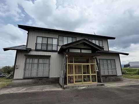 Used single-family home, JR Ou Main Line Yuzawa Station 5 km