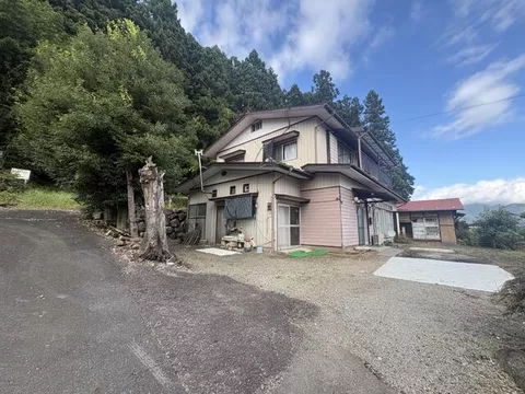 Agatsuma District Nakanojo Town, Oaza Nishinakanojo (Nakanojo Station) 2-story 8DK