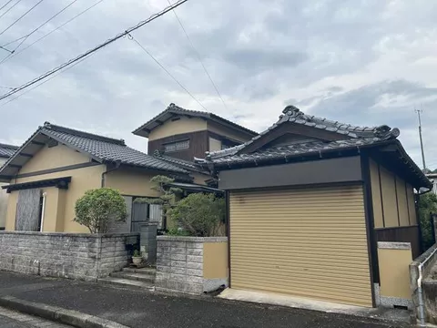 Iizuka City, Namata (Urita Station) 2-story 6DK