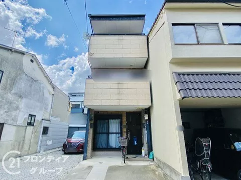 Kadoma City, Funada Town (Oowada Station) 3-story building 3LDK