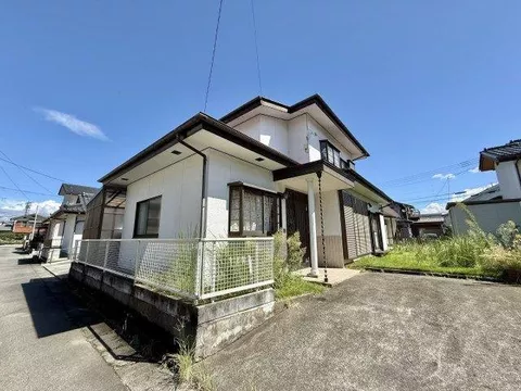 12 minutes on foot to the station! A comfortable life in a highly convenient surrounding environment♪