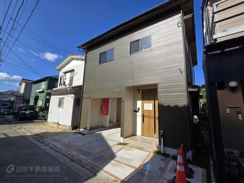 Renovation completed in October 2025! 5 minutes on foot to Sekiya Station × Parking for 2 cars available.
