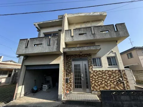 Shikokuchuo City, Kawanoecho (Kawanoe Station) 2-story 3LDK