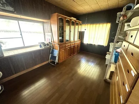 Hanada, Tsuruugi-cho, Mima-gun (Awa-Hanada Station) 2-story building 8DK - Image 4