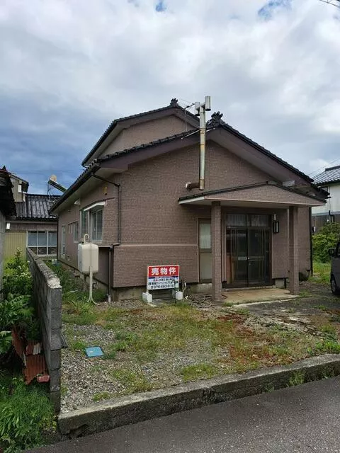 Nakaniikawa-gun Tateyama Town Urata (Wakkozuka Station) 2-story 6DK