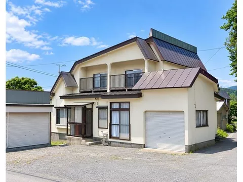 Hiraiwa Town Kominato, 4 minutes on foot to Aomori Railway Kominato Station, good access, 7DK house