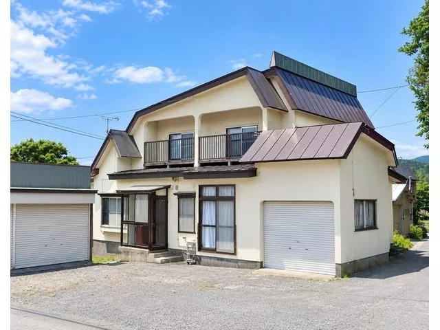 Hiraiwa Town Kominato, 4 minutes on foot to Aomori Railway Kominato Station, good access, 7DK house