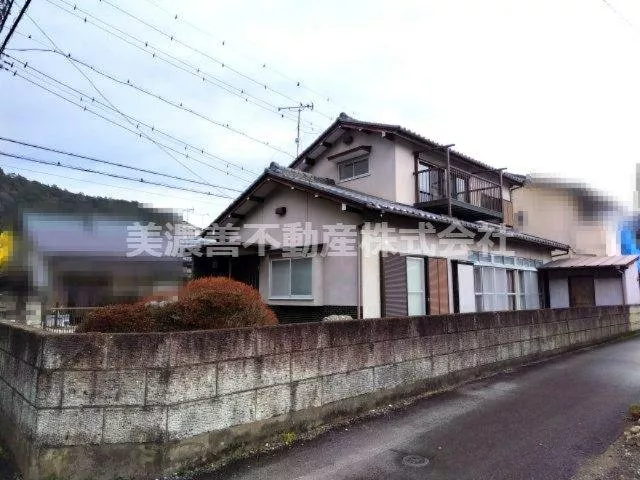 Iwasaki 4.9 million yen