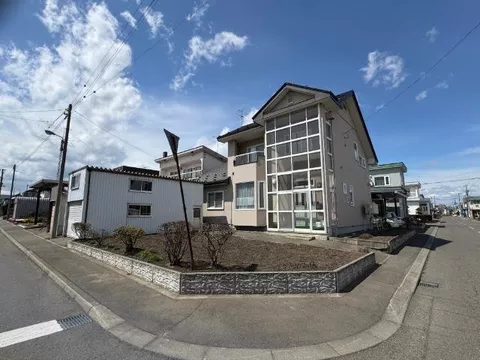 Southeast corner lot with good sunlight ☆ Renovated interior and exterior 10 years ago ♪