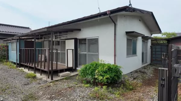 Utsunomiya City, Dojo-yado Town (in front of Green Stadium Station) Single-story building 5K