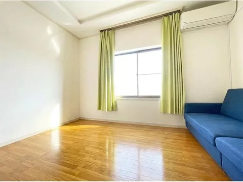 ■ All-electric house ■ Fully renovated in March 2021 ■ 8 minutes on foot to the supermarket - Image 3