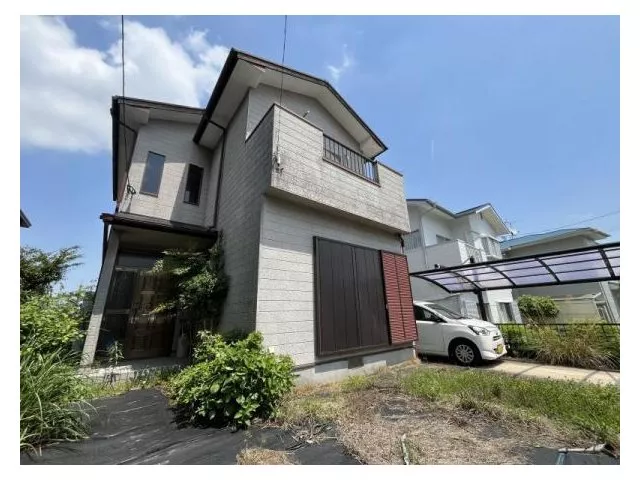 ☆4SLDK! LDK approximately 15 tatami mats! ☆Parking for 3 cars available! ☆Within walking distance to Iwakita Elementary School