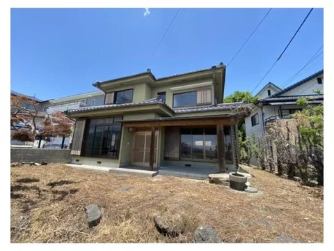 [Inspection completed♪] This is a used property located in a quiet residential area. Land area 90 tsubo!