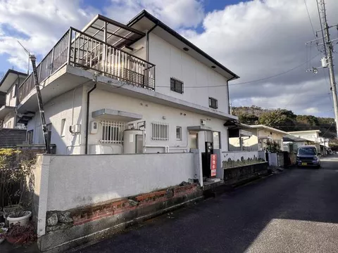 2F 5DK in Shimoura (Shimoura station), Ishii-machi, Meisei-gun

2,000,000 yen