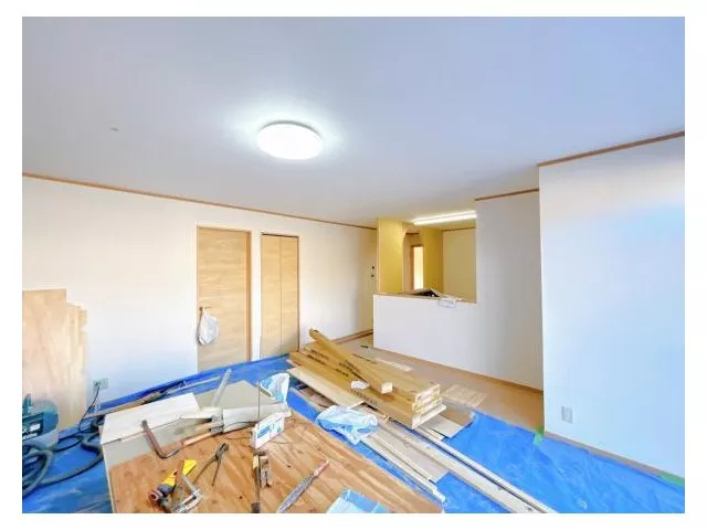 [Open House] [Interior and exterior renovation completed] [Immediate move-in possible] Parking available for 3 standard cars in parallel