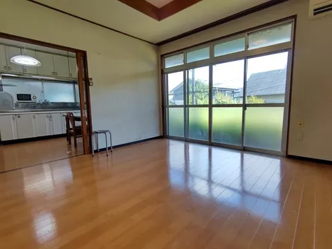 Spacious 93 tsubo lot ♪ Convenient location near Koebara Elementary School and bus stop - Image 3