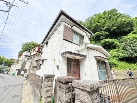 Hiki District, Hatoyama Town, Kaedeoka 4-chome