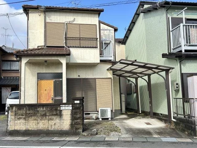 I want to renovate it myself! This is a property I would recommend for such people. Viewing available anytime