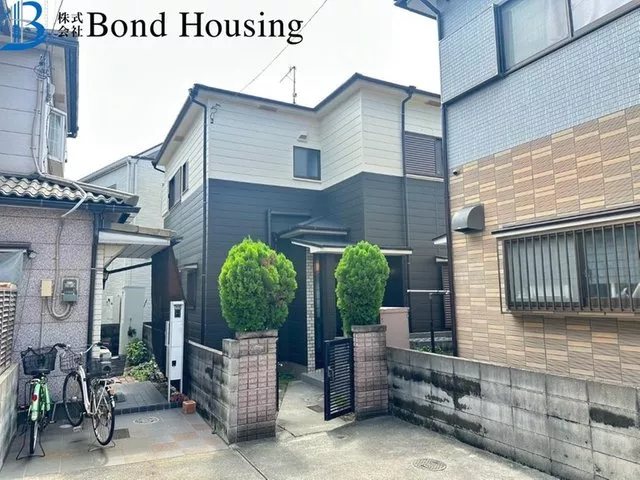 Located 15 minutes on foot from Higashi-Futami Station, how about for renovation materials?