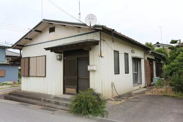 Iwai, Higashiagatsuma Town, Agatsuma District (Gunma Haramachi Station) Single-story building 6DK