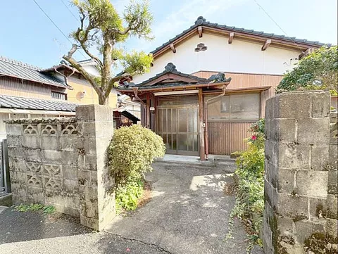 Used single-family home, used house in Omachi Town, Kishima District, Saga Prefecture.