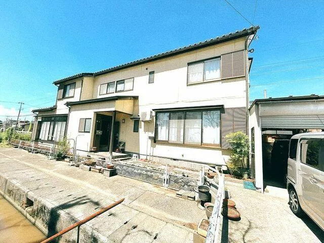Echizen Railway Mikuni Line "Fukudai-mae Nishi-Fukui" Station, 27 minutes on foot