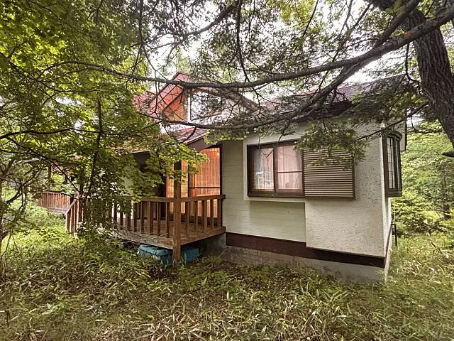 Used single-family home suitable for both vacation and permanent residence - Large house in Megami-dai, Takashina Town, Kita Saku District