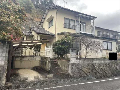 2F 4DK in Miyauchi, Tobe-cho, Iyo-gun

5.5 million yen
