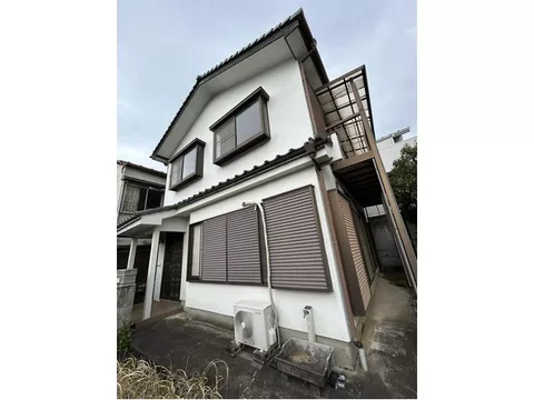 It will be a land leasehold, but it is cheaper than the market price for used houses♪ Immediate move-in is possible.