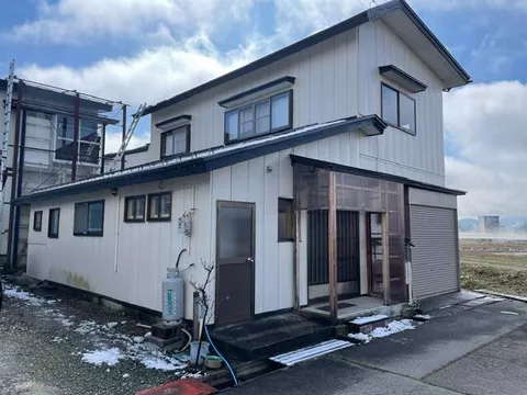 Yokote City, Masuda-cho, Masuda, Ipponyanagi Nishi (Jumonji Station) 2-story building 4LDK