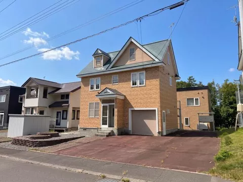Iwamizawa City, Midorigaoka 6-chome (Iwamizawa Station), 3-story, 3LDK