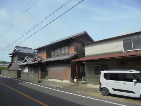 Marugame City, Ayauta Town, Okadaue (Okada Station) 2-story 9LDK